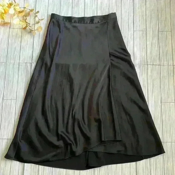 H&M faux wrap silky midi skirt - Picture 1 of 4